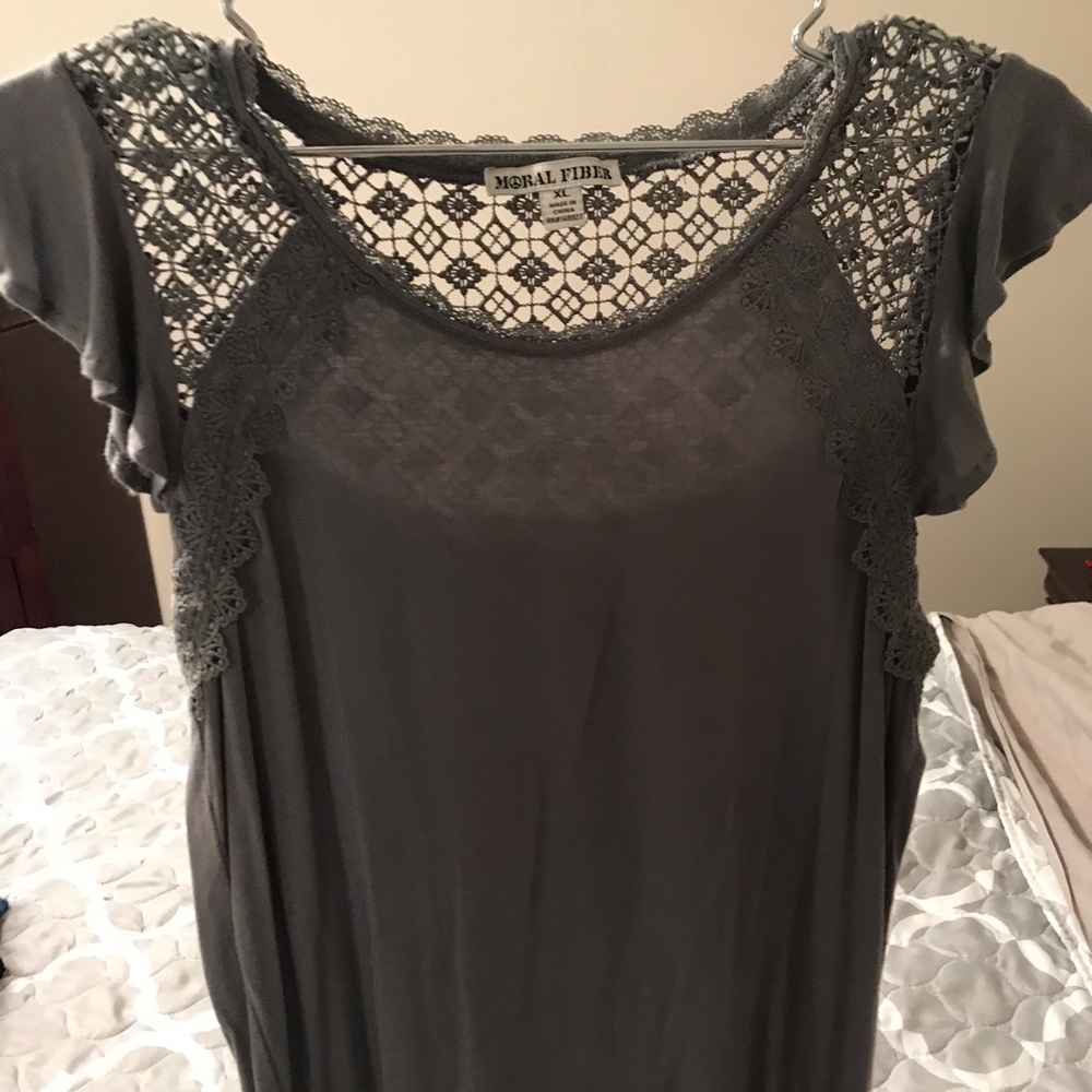 3/$12 sale! Women’s shirt!